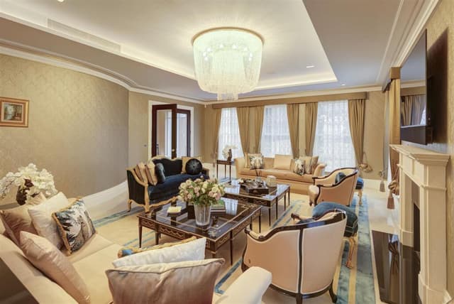 4 Bedroom Terrace in Surulere photo 2