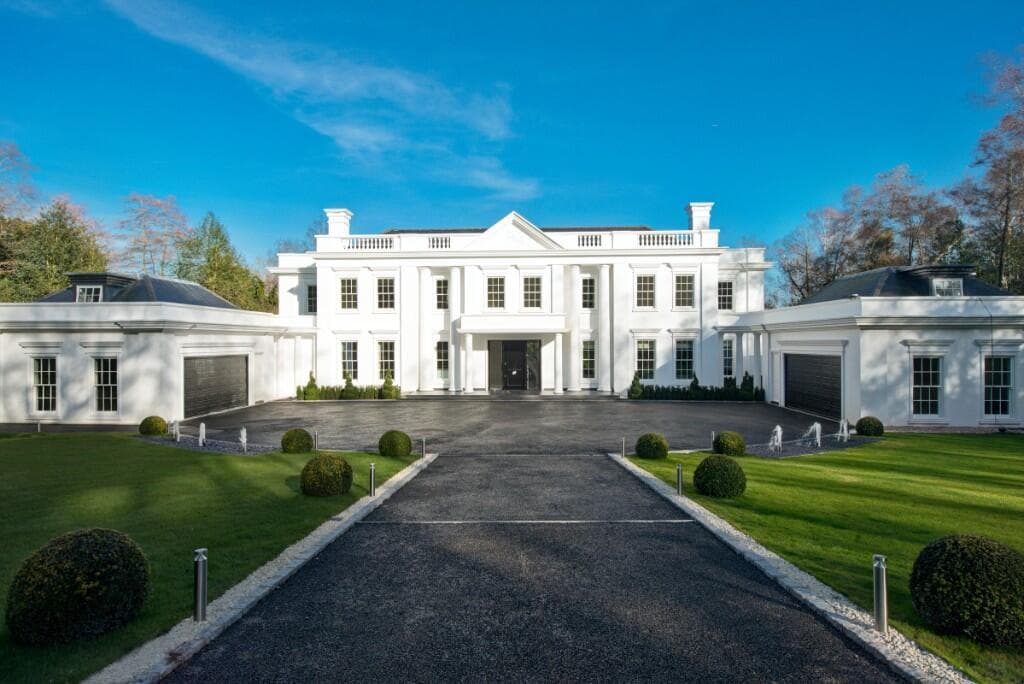 Spacious 6 Bed Mansion in Maitama