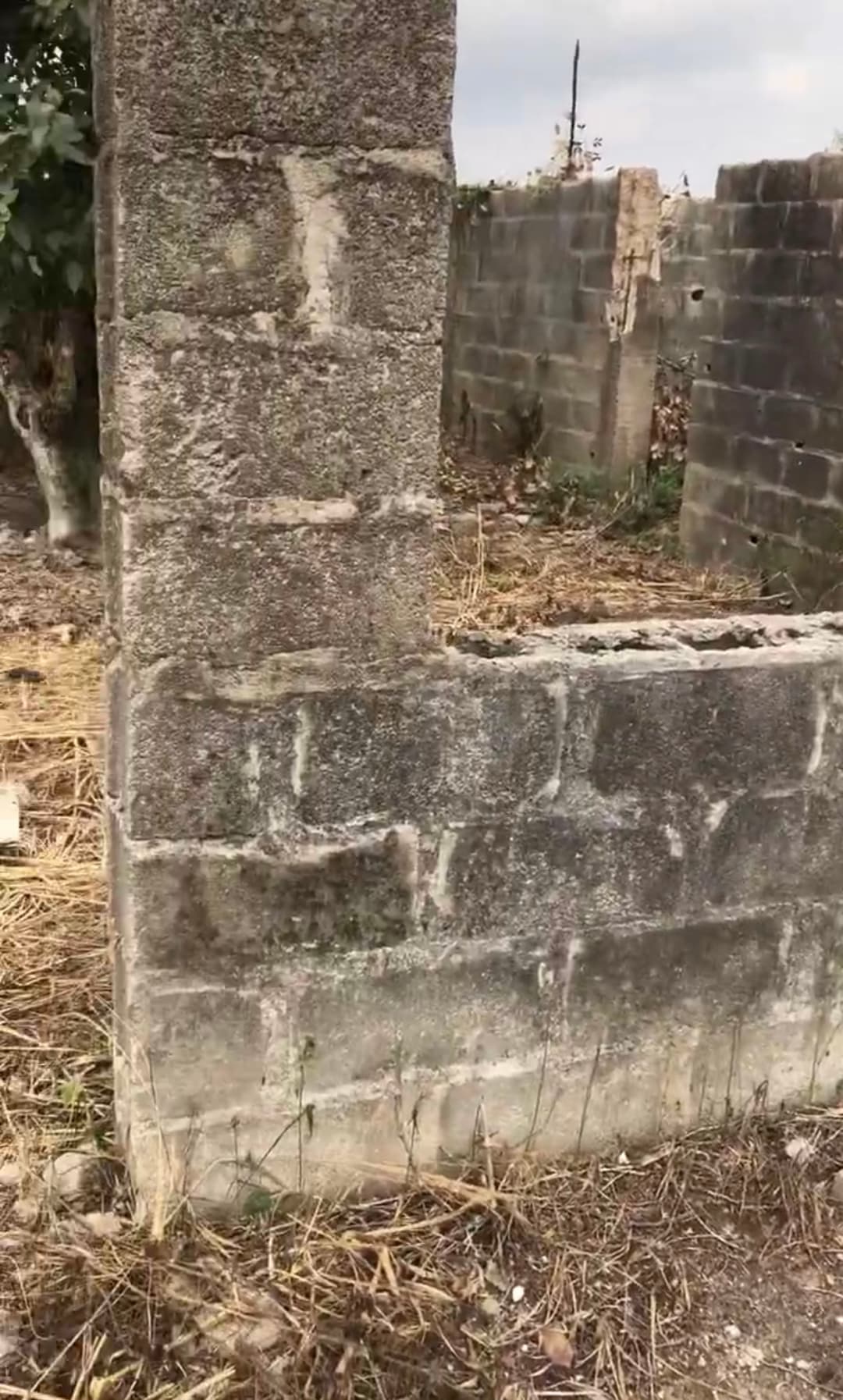 5 Bedroom Uncompleted House on One and Half Plots of Land