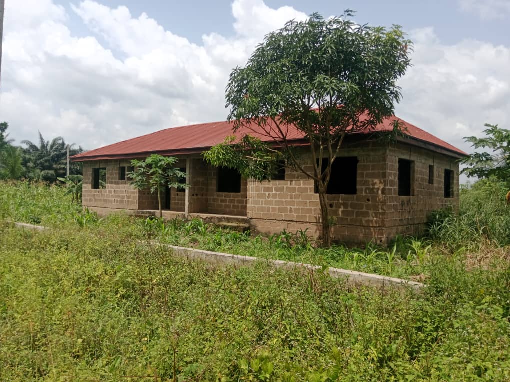 2 bedroom semi-detached bungalow at Mowe