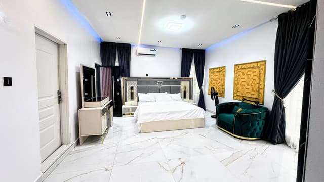 5 Bedroom Fully Detached & Furnished Duplex with BQ photo 2
