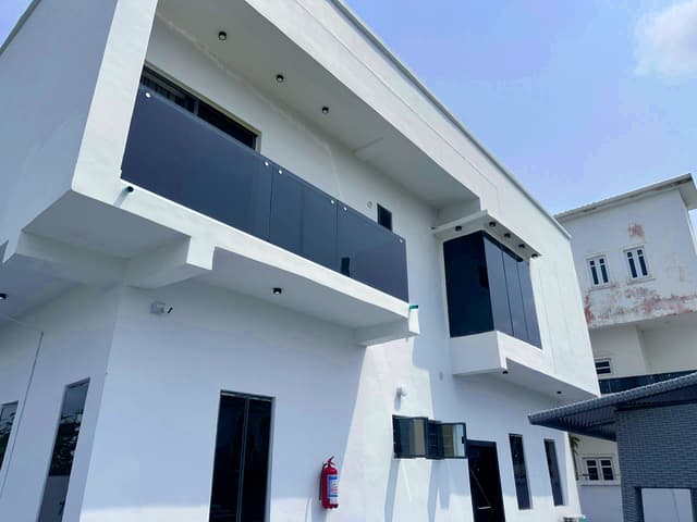 5 Bedroom Fully Detached & Furnished Duplex with BQ photo 3
