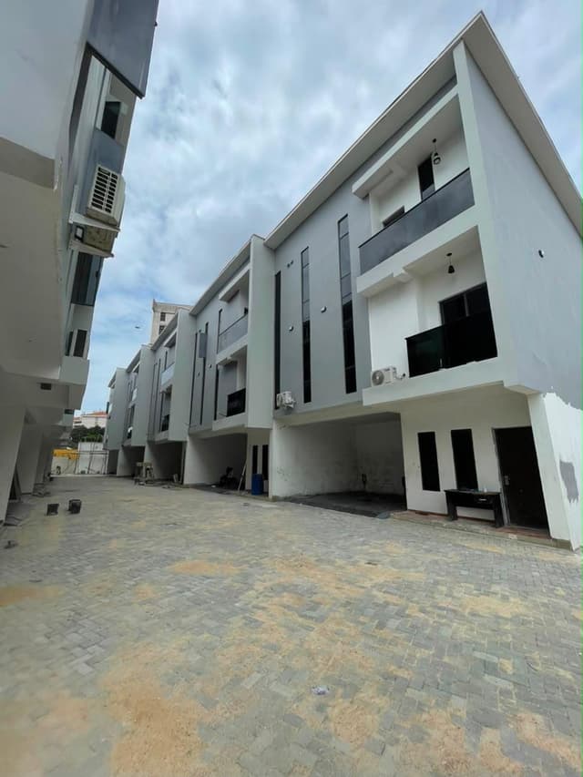 4 Bedroom Terrace Duplex With BQ