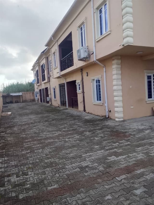 2 Bedroom flat in Ajah photo 2